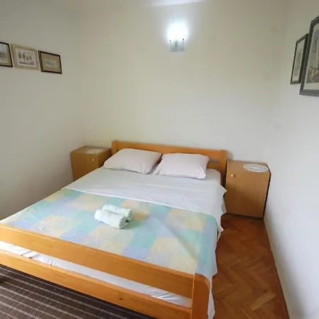 Apartman Fuer 4 Personen Ca 40 Qm In Njivice, Kvarner Bucht Krk