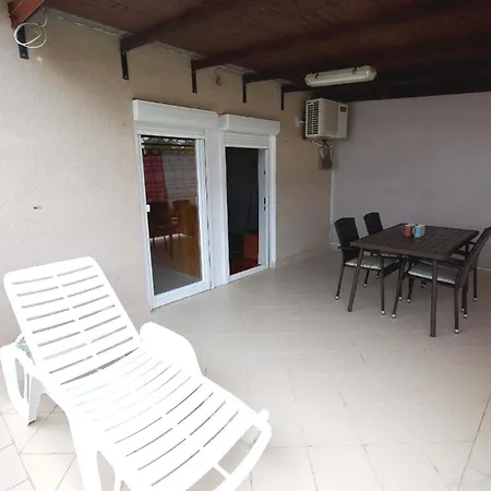 Apartman Fuer 4 Personen Ca 40 Qm In Njivice, Kvarner Bucht Krk